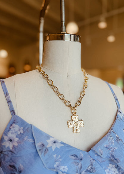 Hammered Cross Oval Chain Necklace