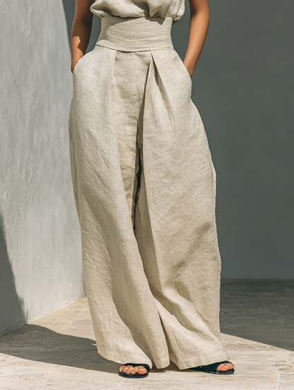 Set consisting of a sleeveless blouse and wide-leg pants