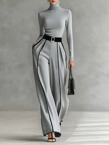 Vera - Elegant Set with Contrast Detail