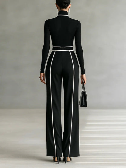 Vera - Elegant Set with Contrast Detail