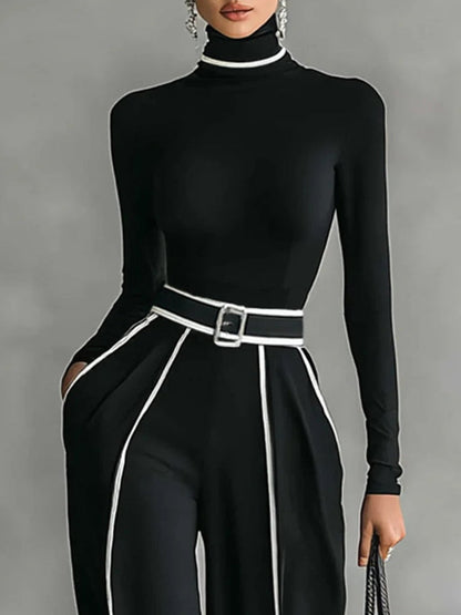 Vera - Elegant Set with Contrast Detail
